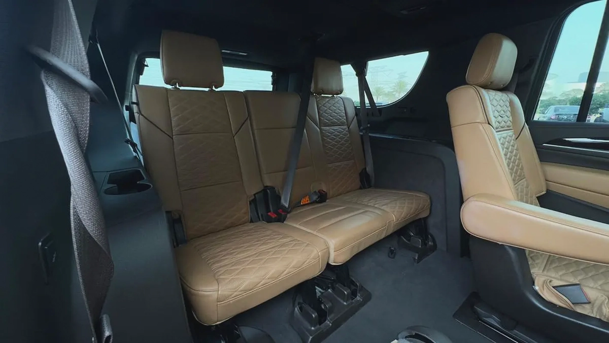 2023 | GCC | Cadillac Escalade 600 | Warranty and Service from Dealership | Captain Seats-14-14