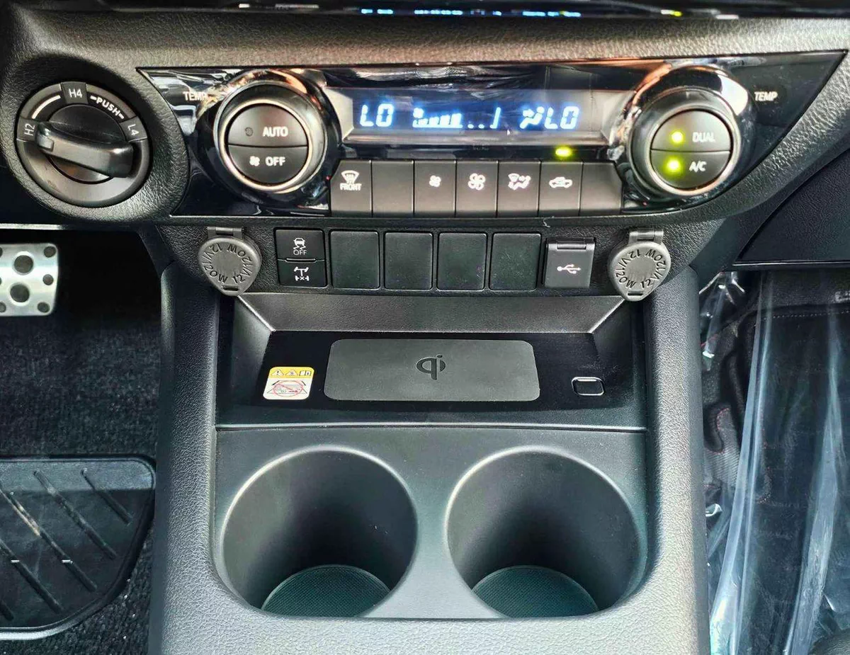 Toyota Hilux GR SPORT | 4.0L V6 PETROL | BLIND SPOT | OVER FNDER+WIDE BODY | 360 САМ | DIFF LOCK | CODE # H4GRY-10-0