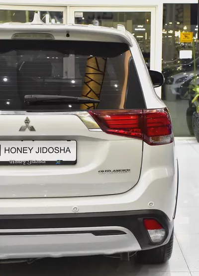 AED 872 EMi at 0% DP | Mitsubishi Outlander 4WD ( 2021 Model ) in White Color GCC Specs-8