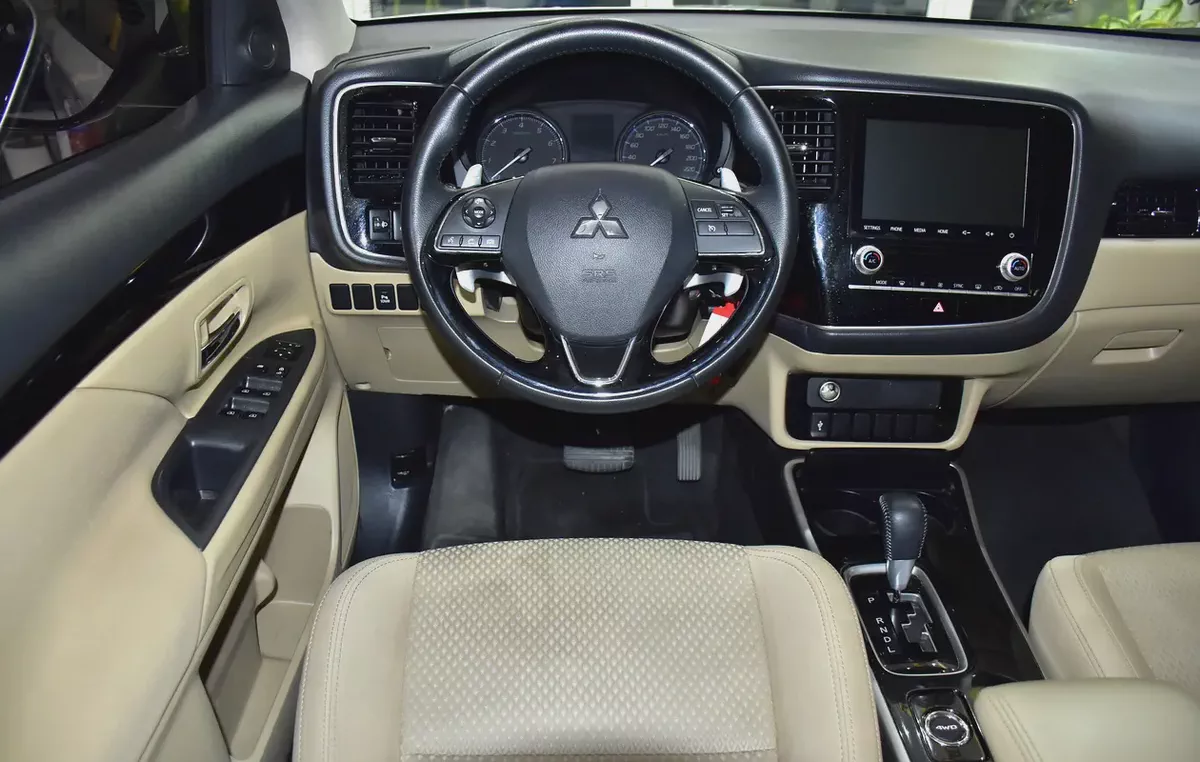 AED 872 EMi at 0% DP | Mitsubishi Outlander 4WD ( 2021 Model ) in White Color GCC Specs-11-11