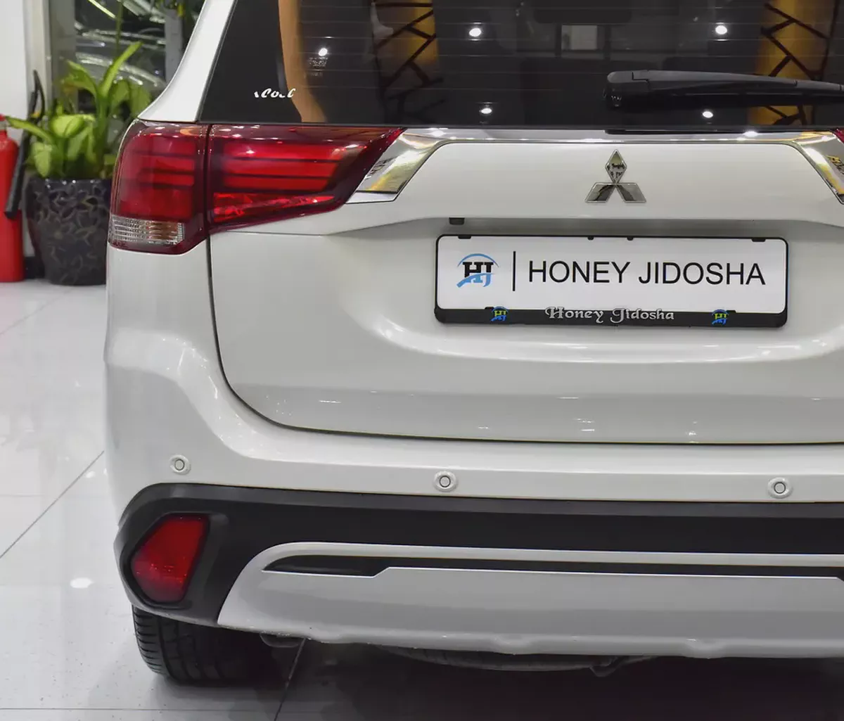AED 872 EMi at 0% DP | Mitsubishi Outlander 4WD ( 2021 Model ) in White Color GCC Specs-7-7
