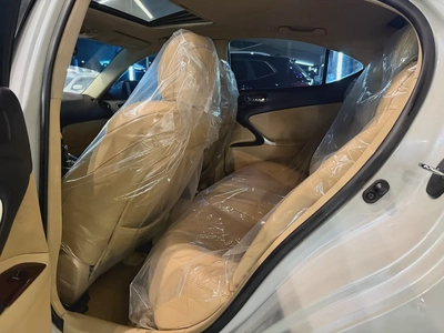 Lexus IS 300 -2008- GCC- FREE ACCIDENT - FULL OPTIONS—EXCELLENT CONDITIONS-6