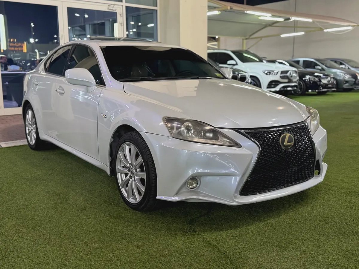Lexus IS 300 -2008- GCC- FREE ACCIDENT - FULL OPTIONS—EXCELLENT CONDITIONS