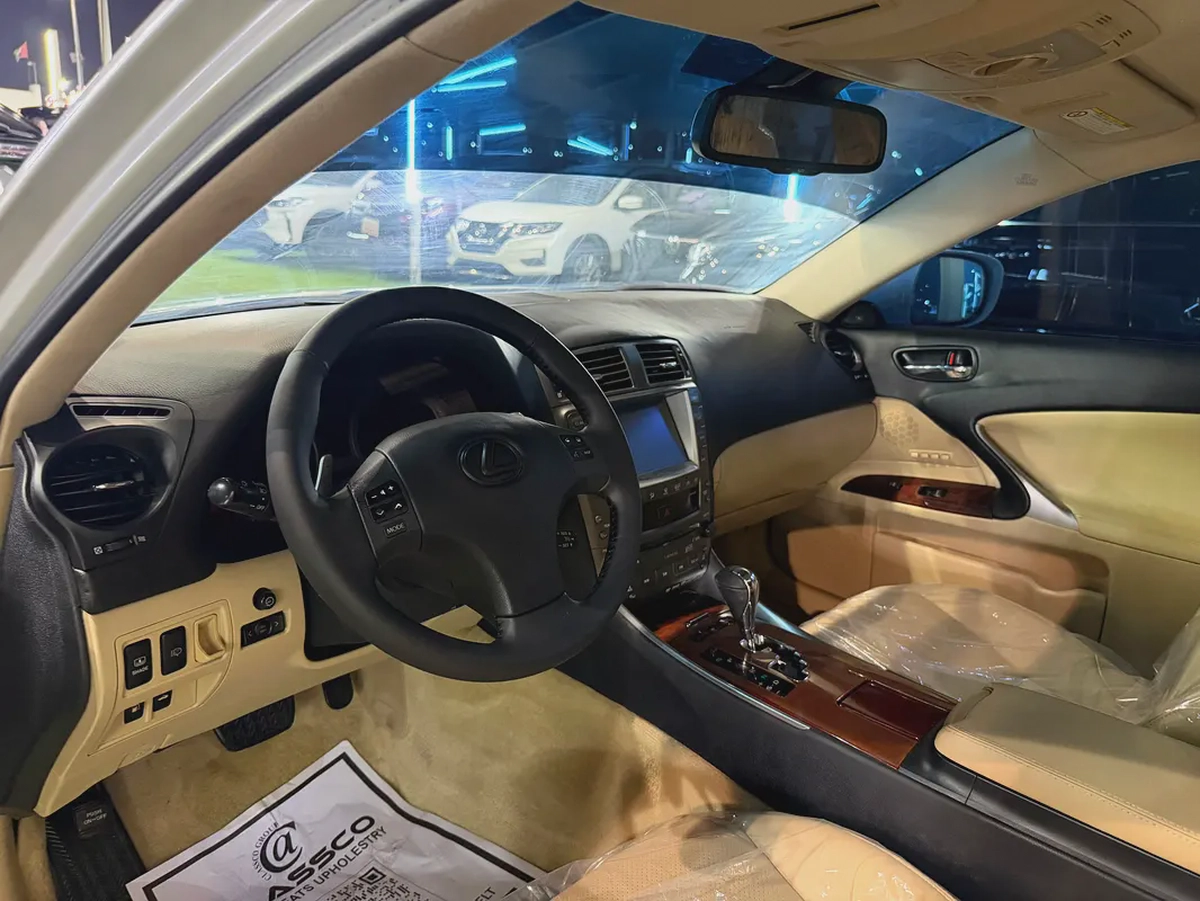 Lexus IS 300 -2008- GCC- FREE ACCIDENT - FULL OPTIONS—EXCELLENT CONDITIONS