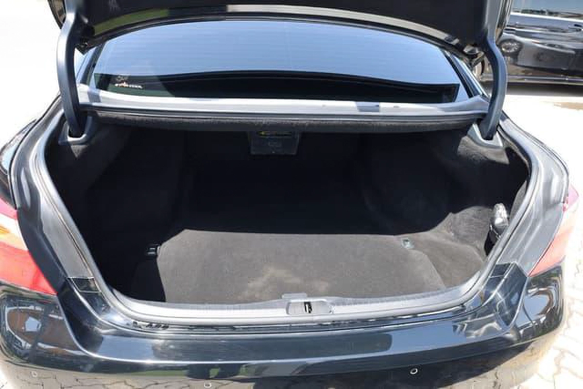 Used Lexus LS 460 4 door 4.6L SWB 2011-3-3