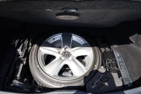 Used Lexus LS 460 4 door 4.6L SWB 2011