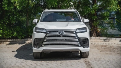 Lexus LX-Series LX 700h VIP-1