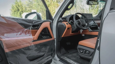 Lexus LX-Series LX 700h VIP-5