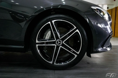 Mercedes Benz E300 PREMIUM PLUS HYBRID - IN ITS EXCELLENT CONDITION!!!-18