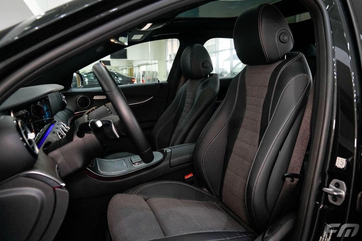 Mercedes Benz E300 PREMIUM PLUS HYBRID - IN ITS EXCELLENT CONDITION!!!