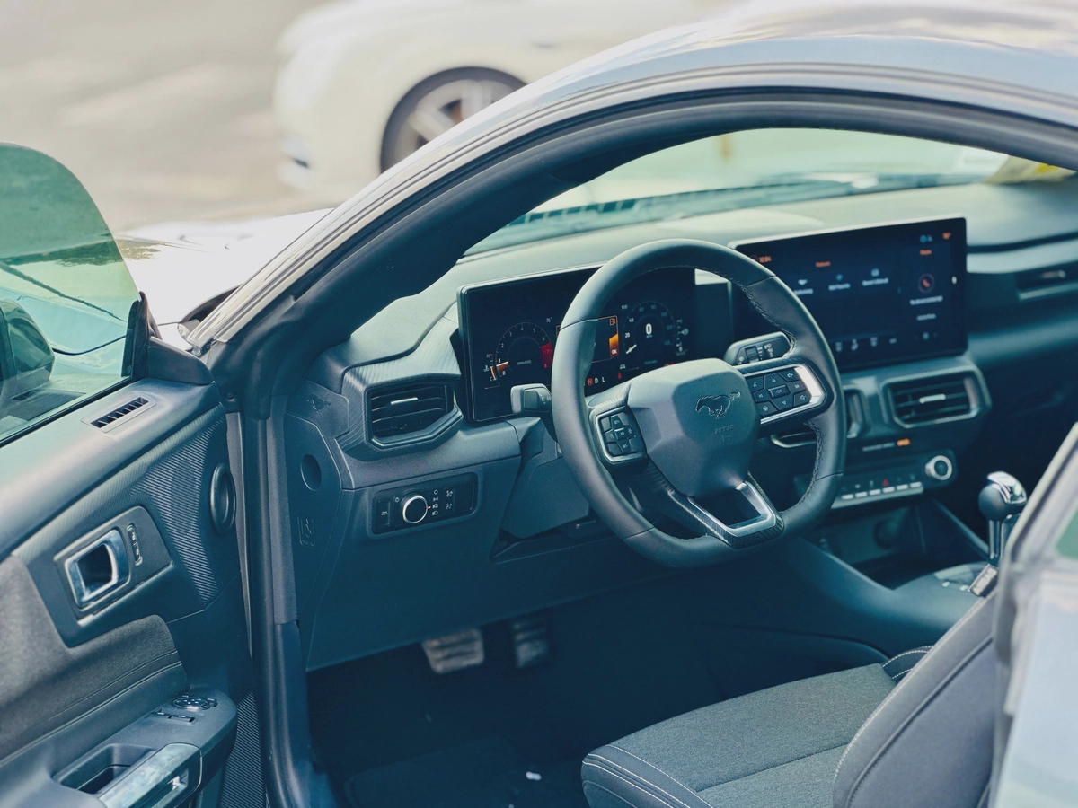 2024 Ford Mustang EcoBoost Fastback-3-3