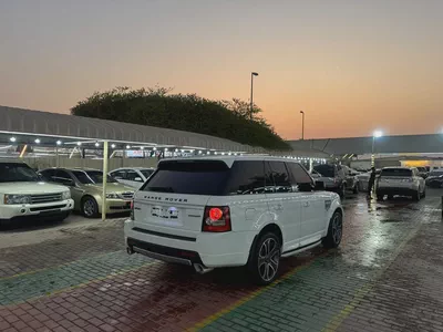 2012 Land Rover Range Rover Sport HSE GCC Specs in Excellent Condition-4