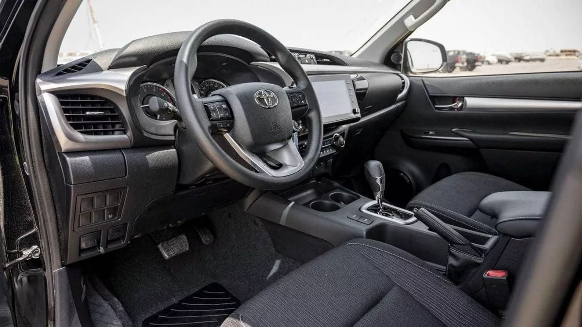Toyota Hilux SGLX Toyota Hilux 2.4L Diesel AT 4x4 Full Option 2025-14-0
