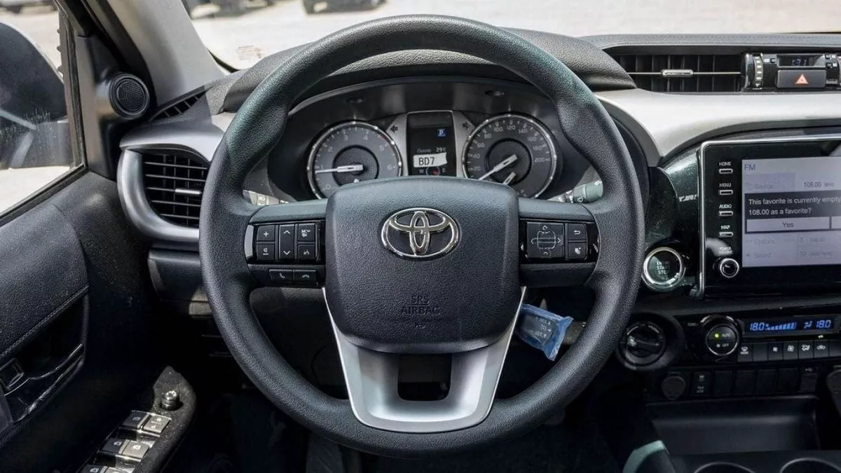 Toyota Hilux SGLX Toyota Hilux 2.4L Diesel AT 4x4 Full Option 2025-15-0