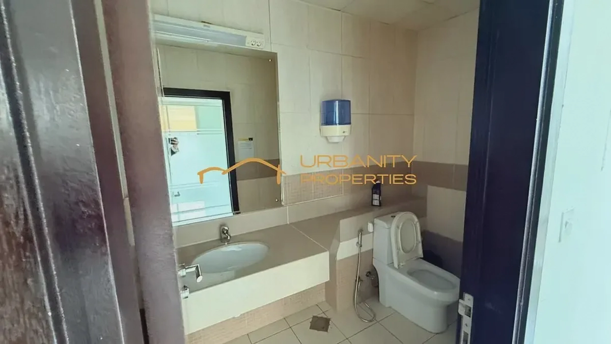 Spacious Fully Fitted Office for Rent | Prime Business Bay Location | The Prism-3-3