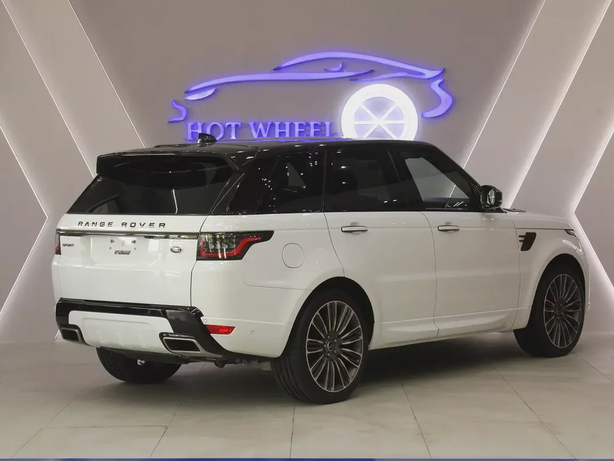 2018 - Land Rover Range Rover Sport HSE - Prestige Condition Perfect inside and out-5-5