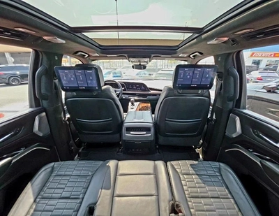 Cadillac Escalade Sport Platinum 6.2L AWD Original Paint 2021 GCC - AED 195,000 (AED 215,000)-12