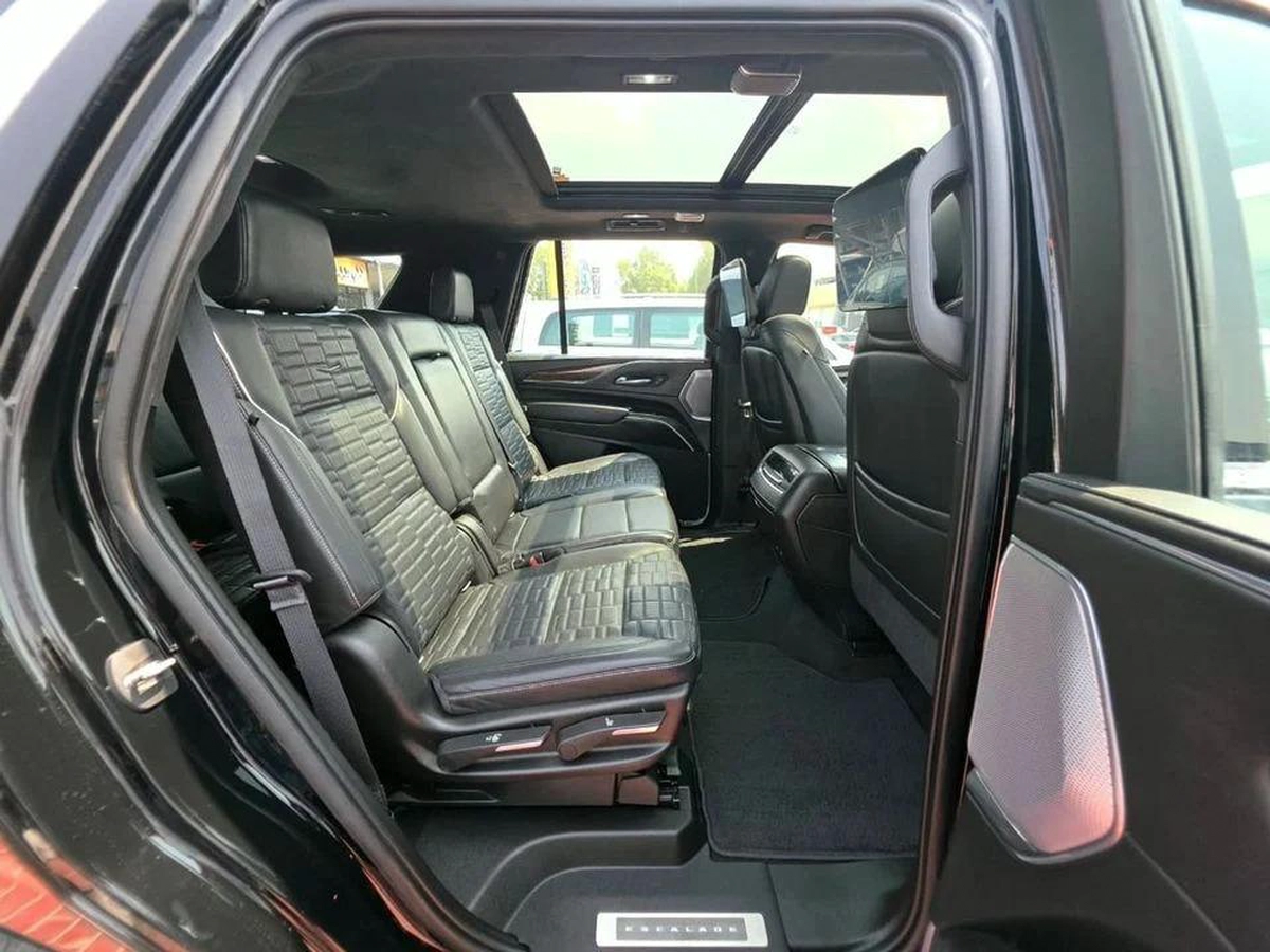 Cadillac Escalade Sport Platinum 6.2L AWD Original Paint 2021 GCC - AED 195,000 (AED 215,000)-13-13