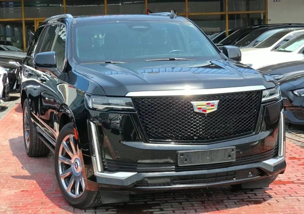 Cadillac Escalade Sport Platinum 6.2L AWD Original Paint 2021 GCC - AED 195,000 (AED 215,000)