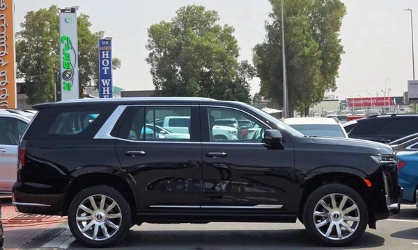Cadillac Escalade Sport Platinum 6.2L AWD Original Paint 2021 GCC - AED 195,000 (AED 215,000)