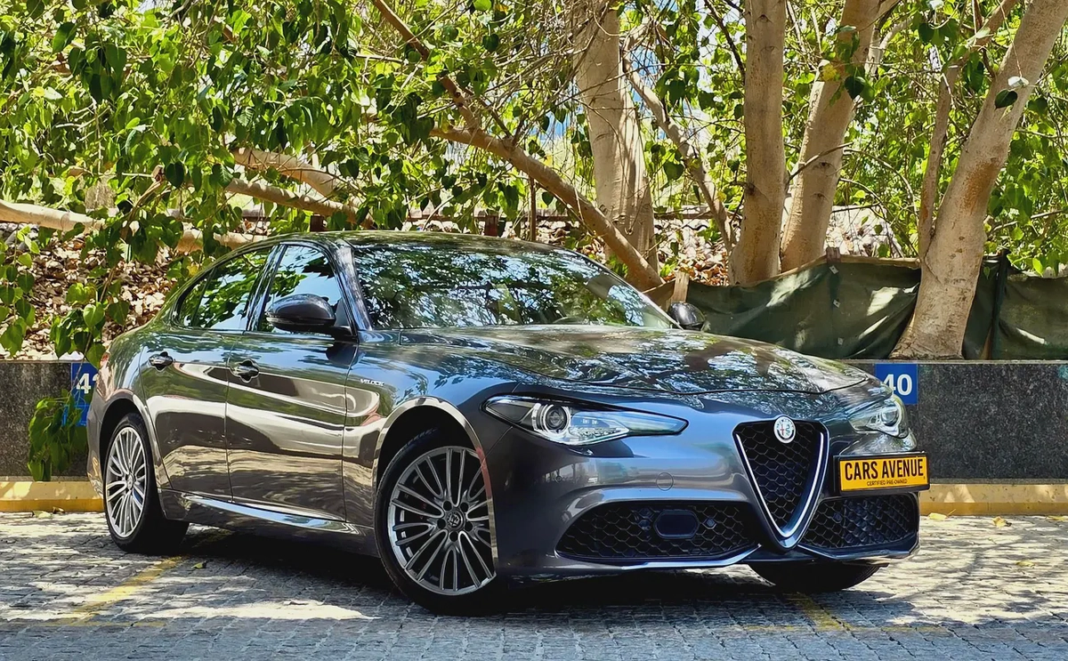 Alfa Romeo Giulia Super 2019 GCC Specs | 3 Months extendable warranty | 620 AED per month-2-2