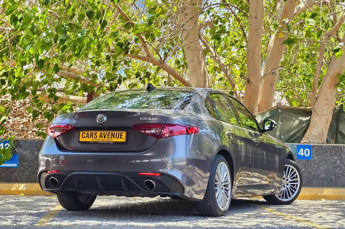 Alfa Romeo Giulia Super 2019 GCC Specs | 3 Months extendable warranty | 620 AED per month-3-3