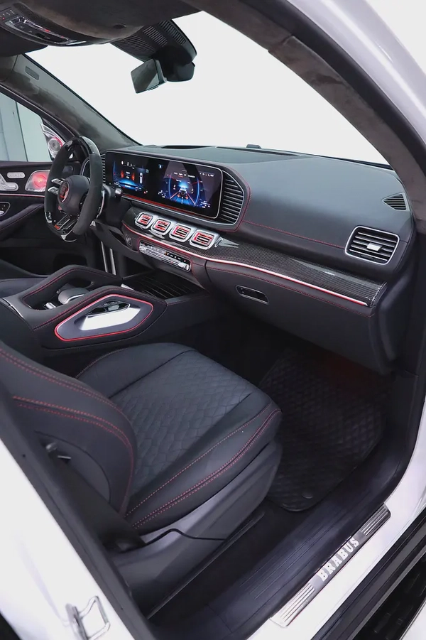 GLS 63 WITH FULL BRABUS 900 CARBON BODYKIT + PILOT SEATS + PREMIUM BRABUS INTERIOR + CARBON