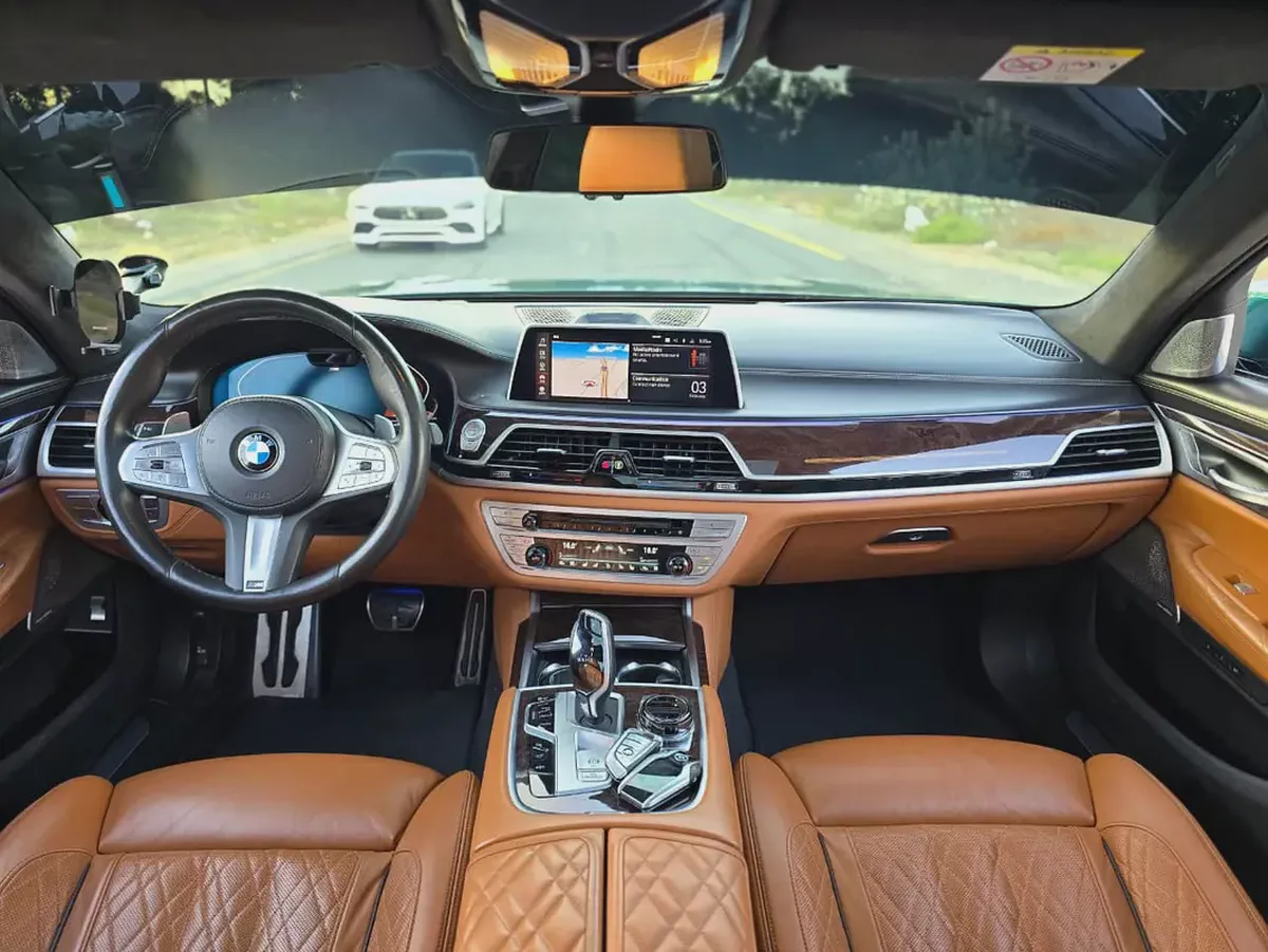BMW 750Li xDrive 2020 GCC Specs - Luxury  Performance // Contraic serivce till 2027 // Full opi-8-8