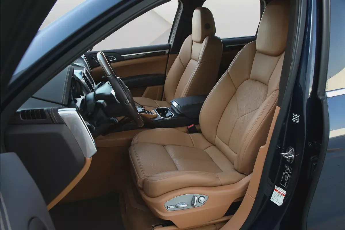 PORSCHE CAYENNE S - 2013 - GCC - FULLY LOADED - AMAZING CONDITION-8-8