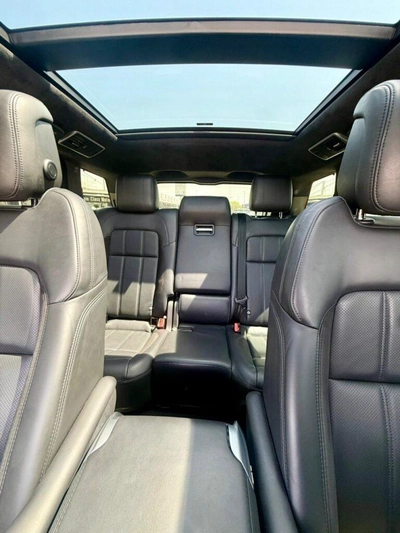 RANGE ROVER SPORT HST l GCC SPECS l FULL-SERVICE HISTORY l UNDER WARRANTY-2