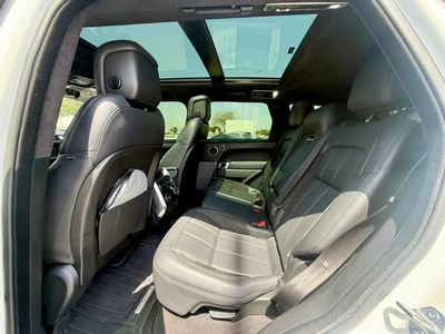 RANGE ROVER SPORT HST l GCC SPECS l FULL-SERVICE HISTORY l UNDER WARRANTY-10