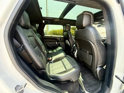 RANGE ROVER SPORT HST l GCC SPECS l FULL-SERVICE HISTORY l UNDER WARRANTY-13