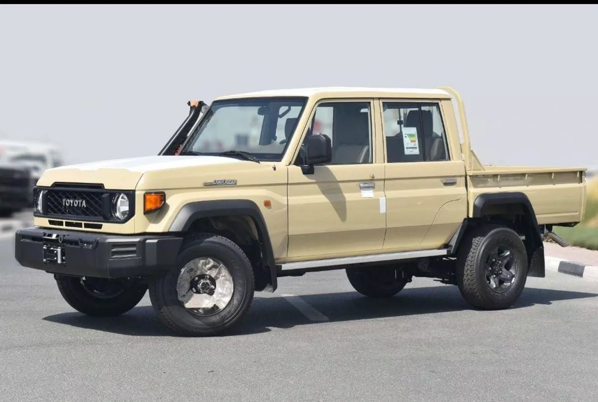 Toyota Land Cruiser Pick Up DC 2.8AT diesel