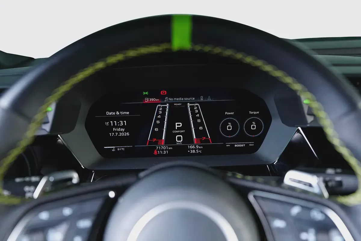 Audi RS3 Sedan-GCC-Exclusive Green Color-Full Leather Interior-Green Accents-Sports Exhaust-17-17