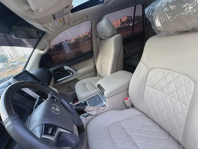 Toyota Land Cruiser GXR 2019 GCC Specs-8