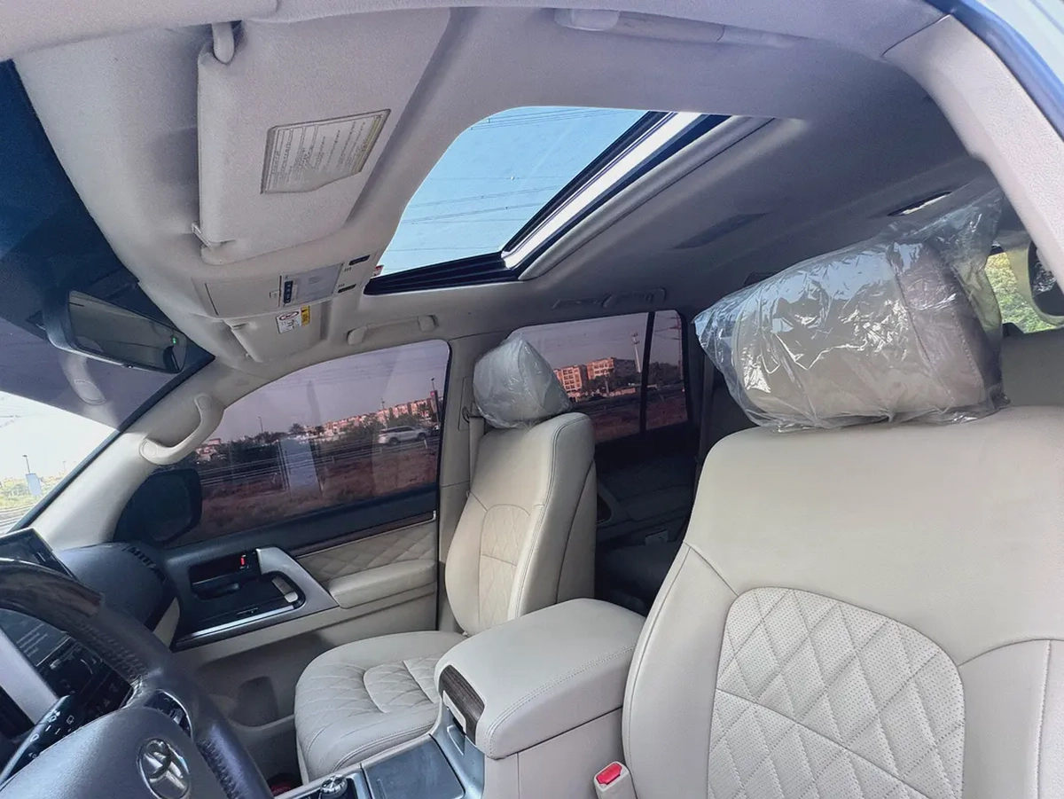 Toyota Land Cruiser GXR 2019 GCC Specs-9-9