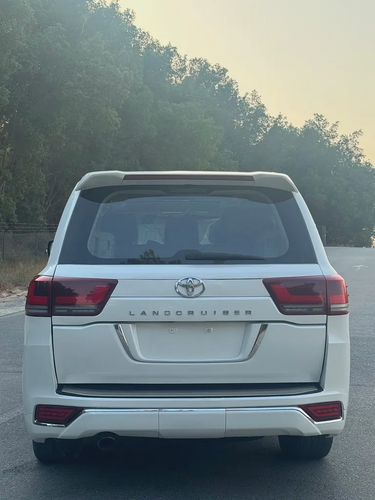 Toyota Land Cruiser GXR 2019 GCC Specs-3-3