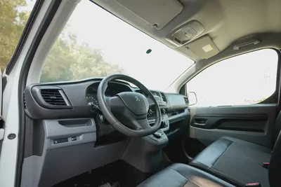 Peugeot Expert | Delivery Van | Automatic | GCC Specs | Ref#P01925-9