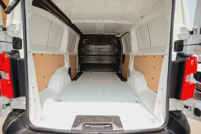 Peugeot Expert | Delivery Van | Automatic | GCC Specs | Ref#P01925-6