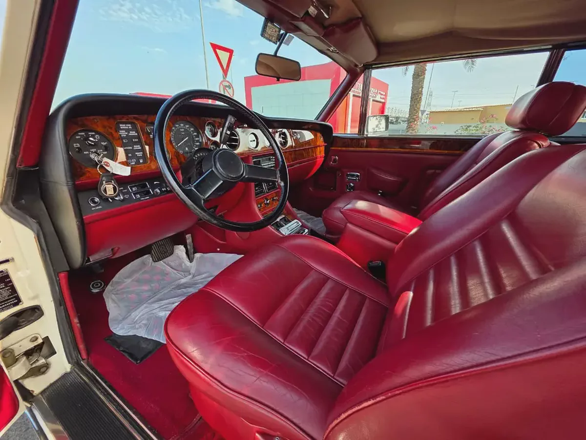 Rolls-Royce Corniche 1989 - Japanese Specs - Classic Luxury-11-11
