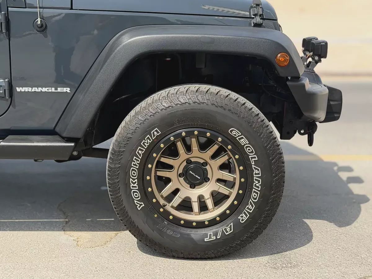 Original Paint | 2017 Jeep Wrangler Sport | GCC Specs - Well Maintained-3-3