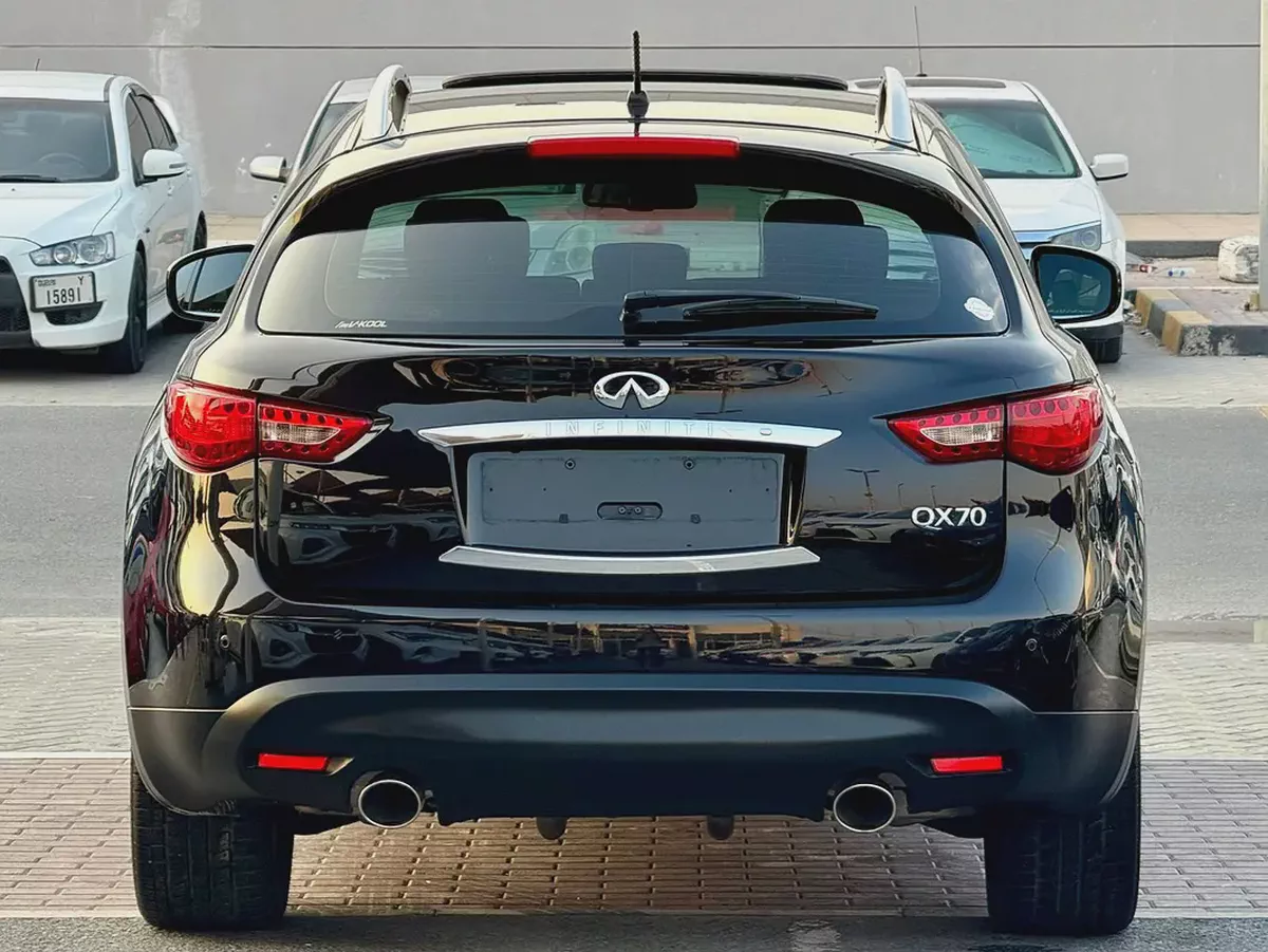 Infiniti QX70 - 2018  Gulf Specs, Full Option, Accident-Free-5-5