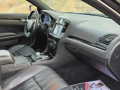 2021 Chrysler 300S | Sporty V6 | American Specs | Perfect condition-6