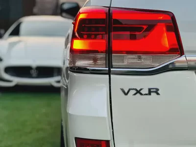Toyota Land Cruiser VXR 2016 GCC Specs تويوتا لاند كروزر VXR 2016 خليجي – V8 5.7L – فل أوبشن-5