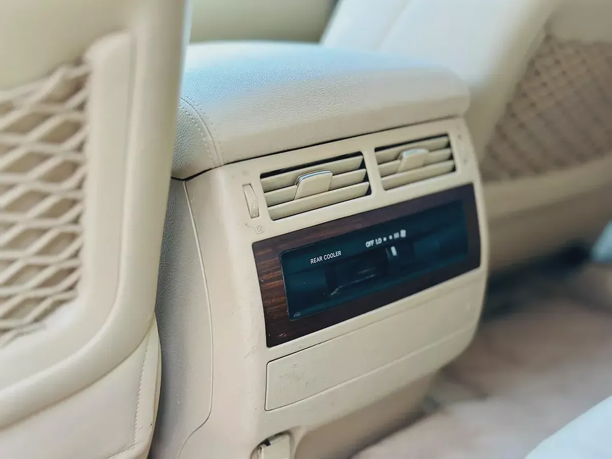 Toyota Land Cruiser VXR 2016 GCC Specs تويوتا لاند كروزر VXR 2016 خليجي – V8 5.7L – فل أوبشن-18-18