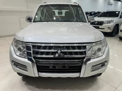 2017 Mitsubishi Pajero GLS 3.5L V6 with Sunroof 4WD // EMI Starts from 1,685 AED // 36 Months-1