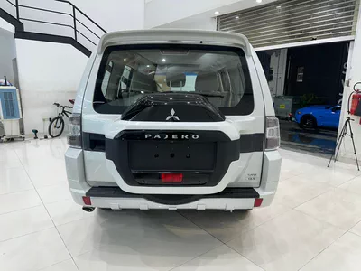 2017 Mitsubishi Pajero GLS 3.5L V6 with Sunroof 4WD // EMI Starts from 1,685 AED // 36 Months-5