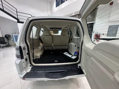 2017 Mitsubishi Pajero GLS 3.5L V6 with Sunroof 4WD // EMI Starts from 1,685 AED // 36 Months-4