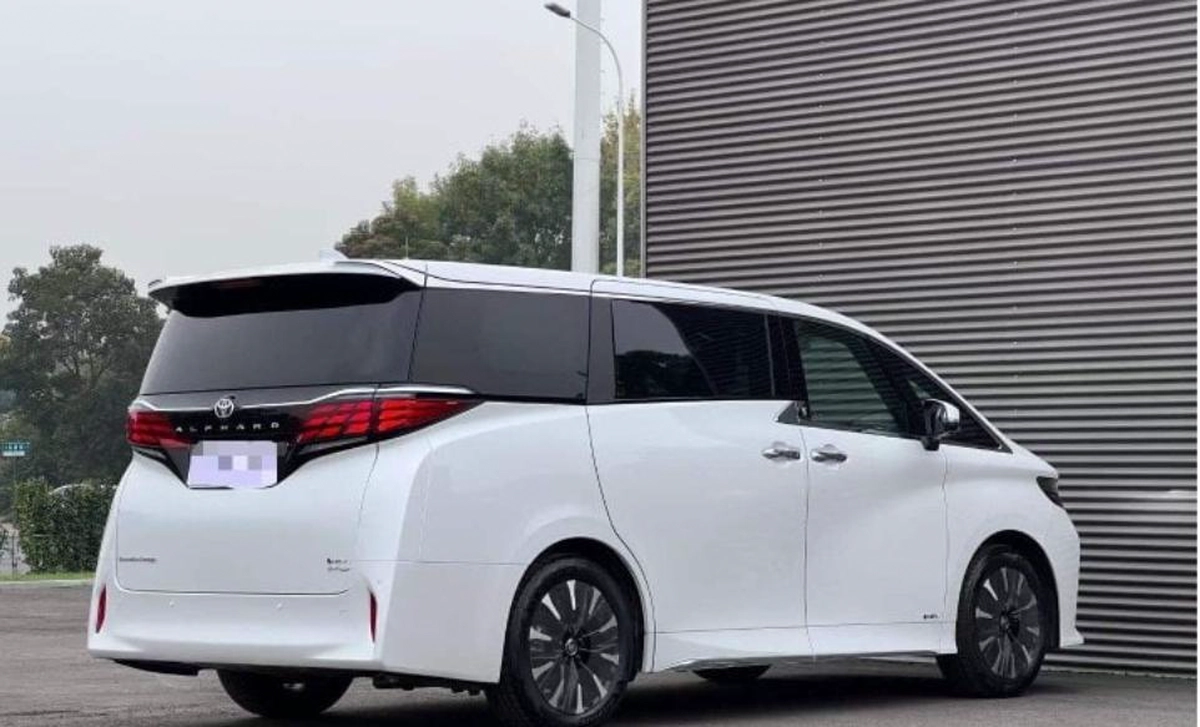 New 2024 Toyota Alphard-2-2