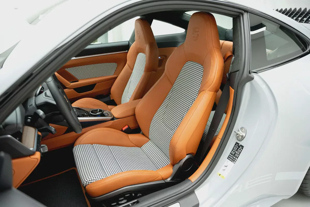 2023 PORSCHE 911 SPORT CLASSIC OF 1250.-10-10